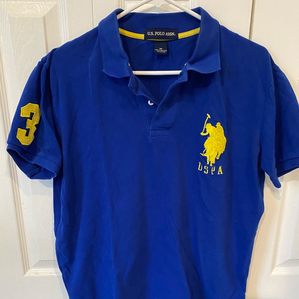 Med men’s polo assn polo. Excellent condition blue